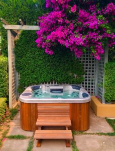 Small Garden Outdoor Jacuzzi Ideas