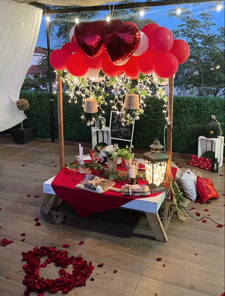 Style a Romantic Dining or Coffee Nook