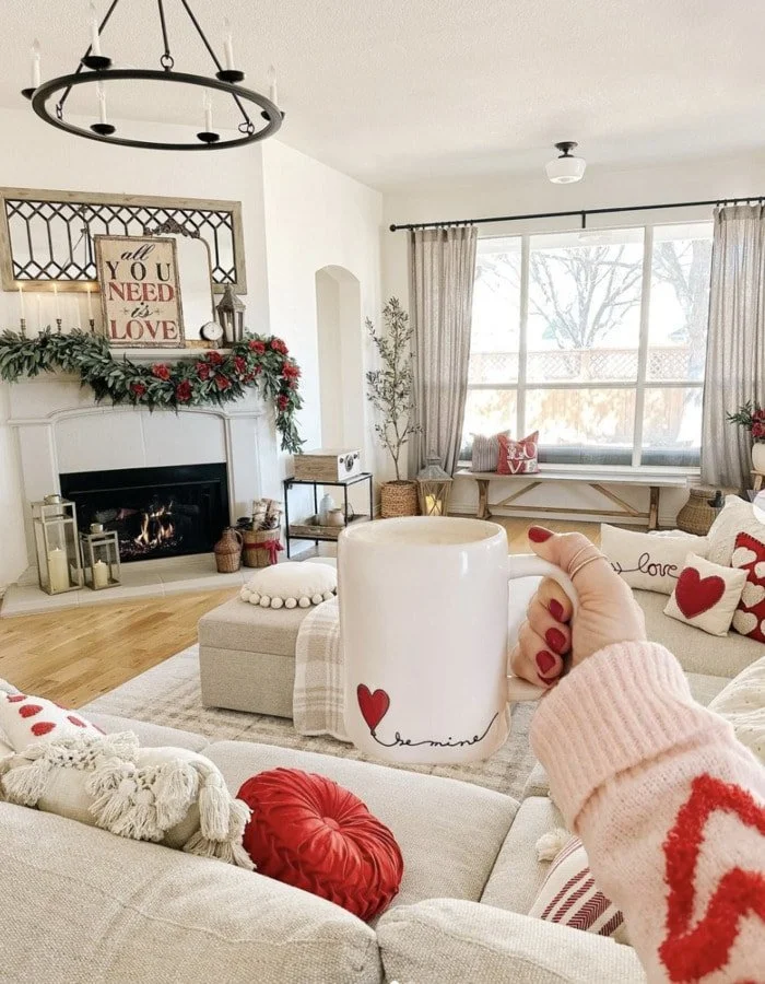 Top 10 Valentine’s Home Decor Ideas for a Romantic & Cozy Home