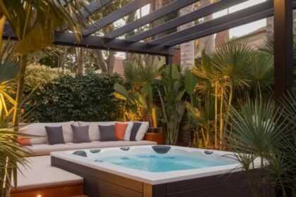 Top 15 Jacuzzi Outdoor Ideas for Stylish & Relaxing Home Gardens | Luxury & Modern Home Decor